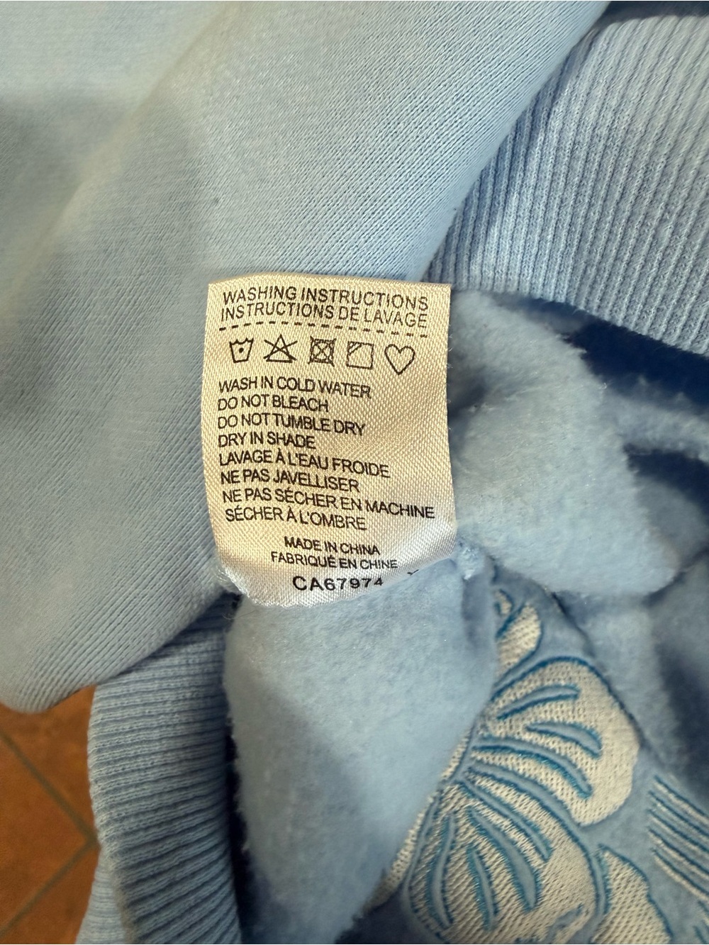 Pink Palm Puff Blue “Everything Comes in Waves” Sweatshirt, Size Medium - Picture 6 of 8